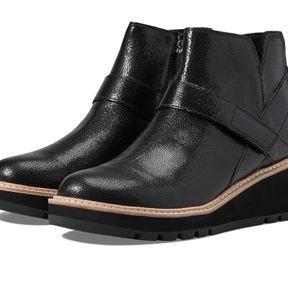 Eileen‎ Fisher NWOT Cargo Black Embossed Leather Wedge Booties Sz 10
